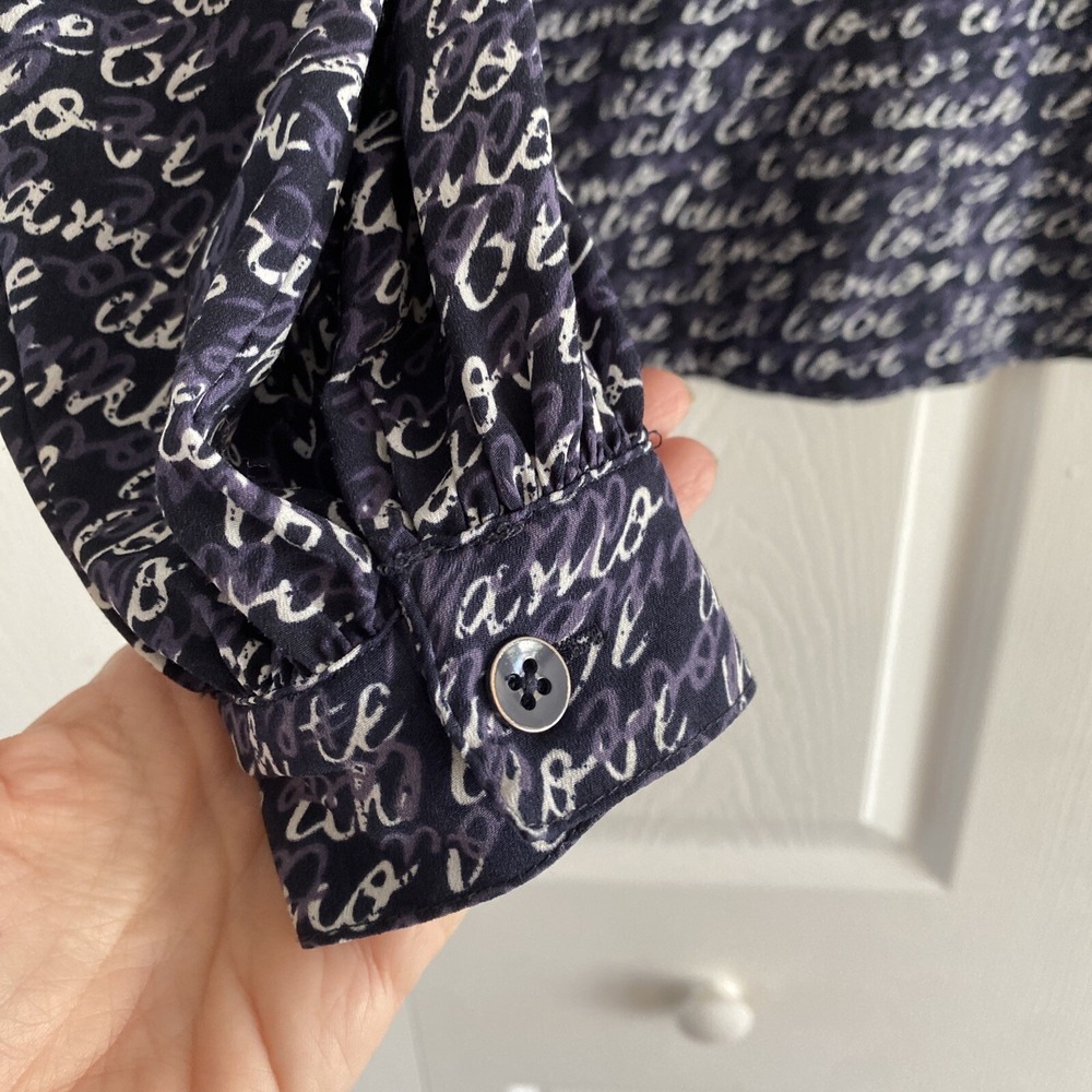 Cabi Amour Blouse Womens Size S Navy Blue Script I Love You Print V-Neck Whimsy - Picture 4 of 8